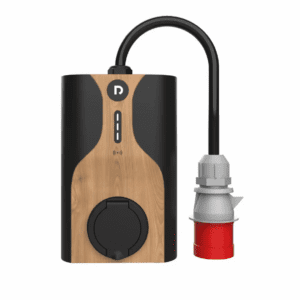 Raedian Nora - latausasema voimavirtapistokkeella